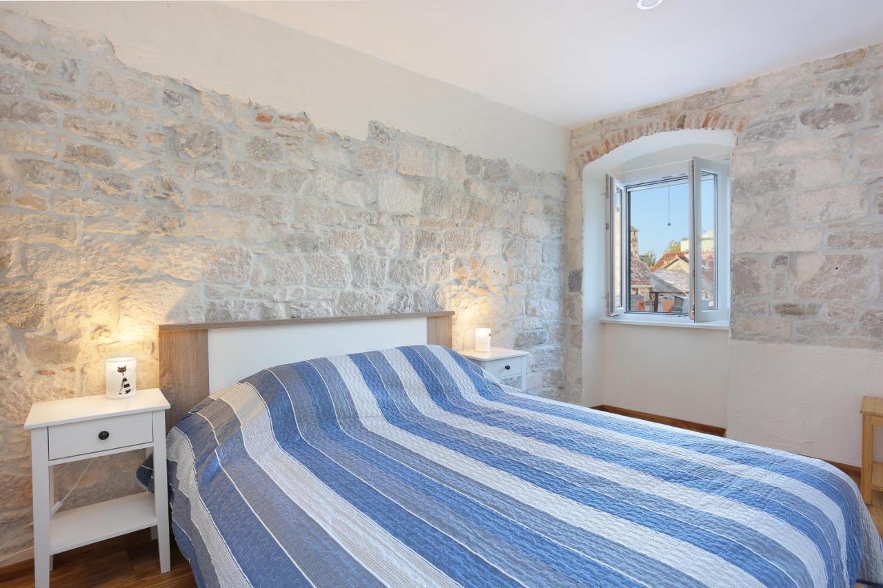 Apartments With A Parking Space Omis - 19051 Экстерьер фото